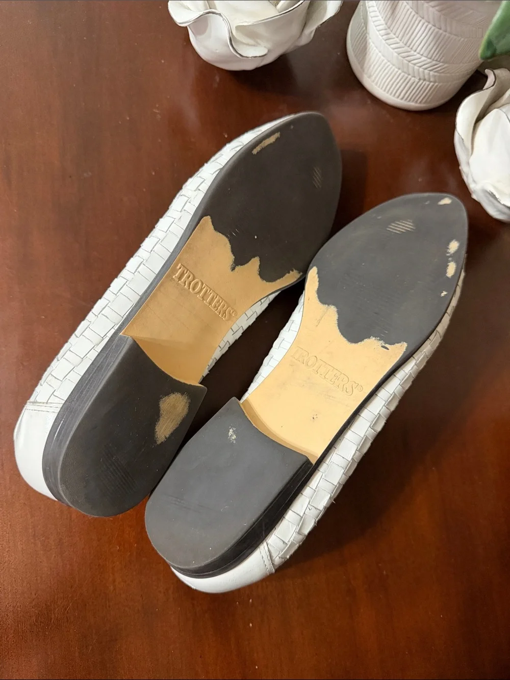 Trotters Size 7.5S (SLIM) Woven Leather Flats — Ivory White